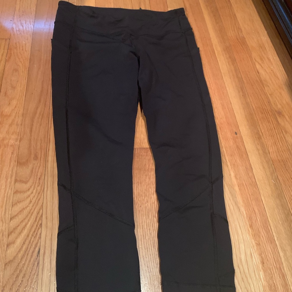 Lulu lemon pace rivals crop 22”!